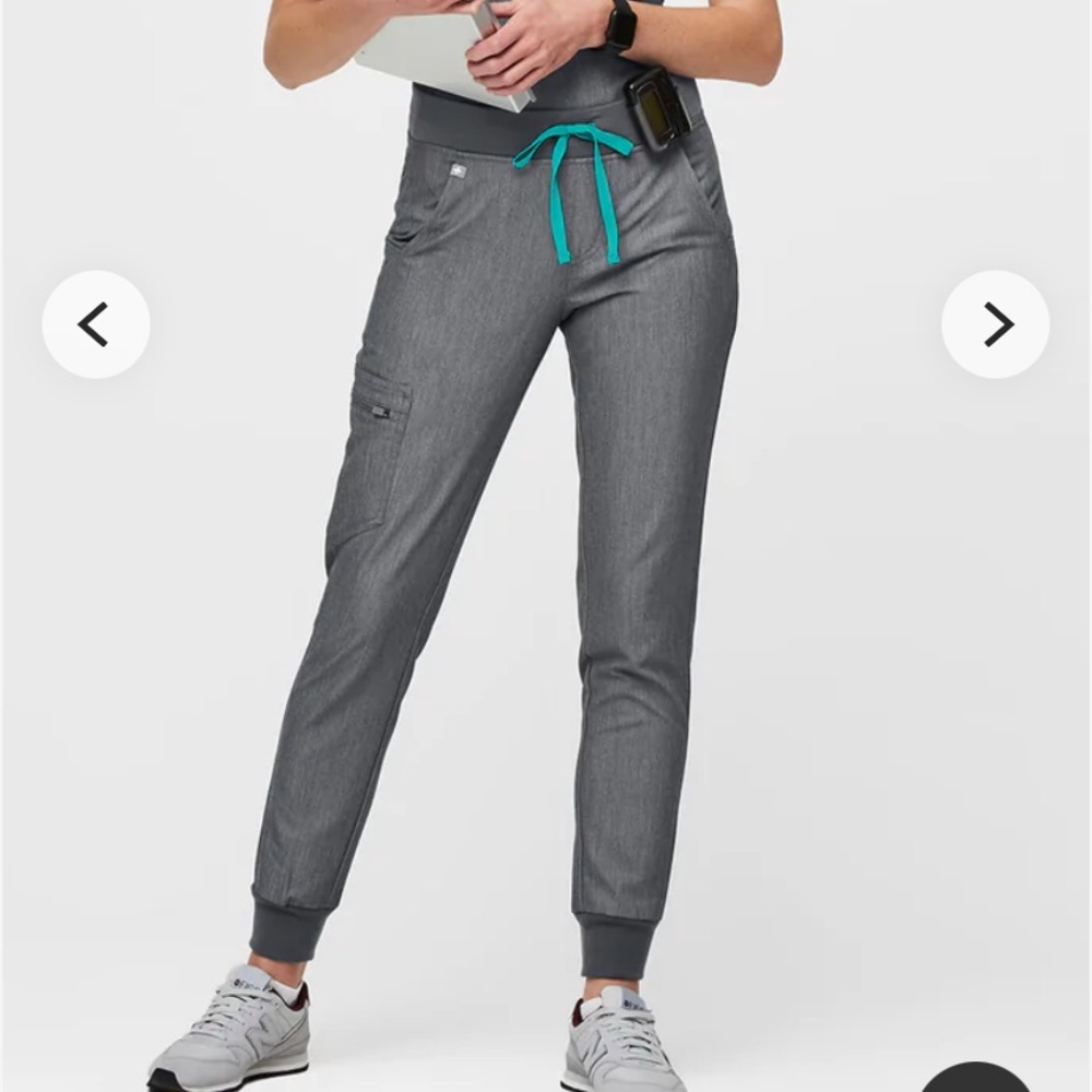 FIGS Zamora Graphite Jogger Scrub Pants